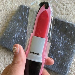 Mac makeup bag and luggage tag